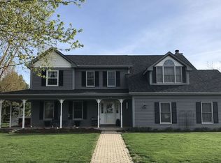 315 Landshire Ct, Oswego, IL 60543