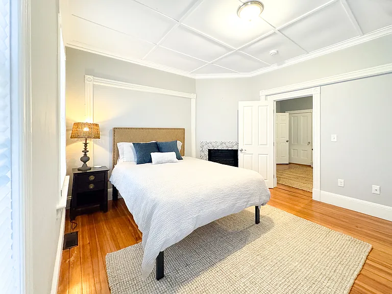 12 Lincoln St #1 — Photo 14