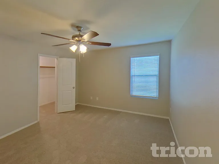 758 Bayonet St — Photo 6