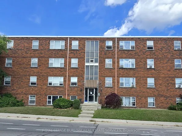 849 Brant St #6, Burlington, ON L7R 2J6