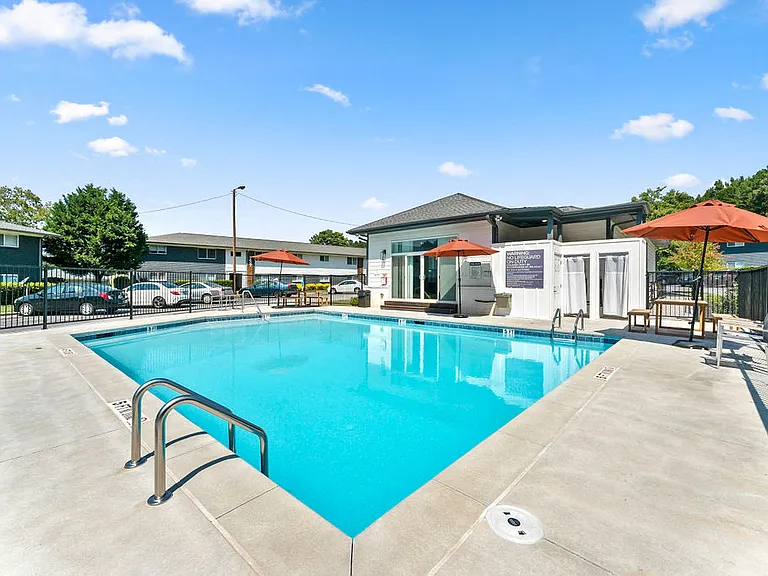 Balfour East Lake — Photo 19