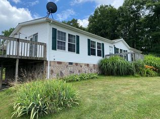 312 Molasses Ln, Dante, VA 24237