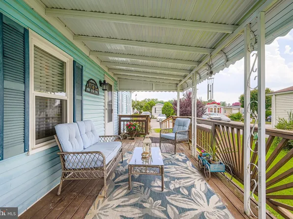 141 Cowhide Cir, Middle River, MD 21220