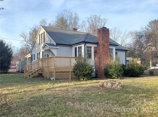 828 Jamestown Rd, Morganton, NC 28655