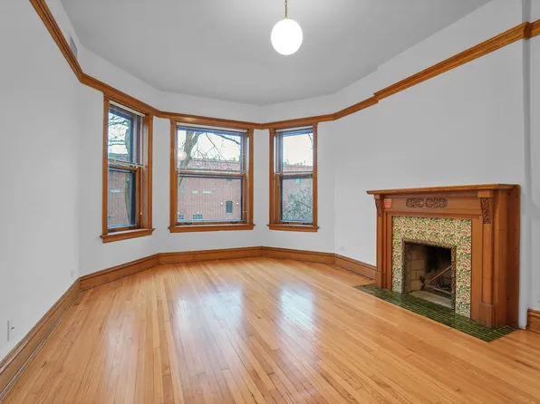 3822 N Sheffield Ave #2, Chicago, IL 60613