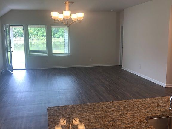 3rd image of 35603 Grovemont Dr