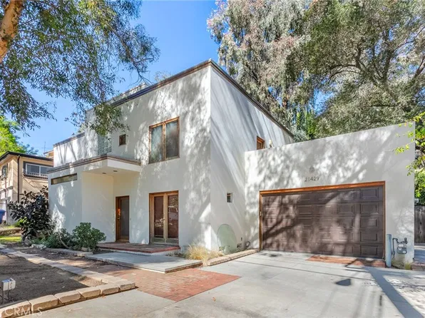 21429 Rios St, Woodland Hills, CA 91364