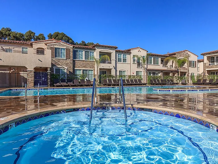 Avia La Jolla — Photo 99