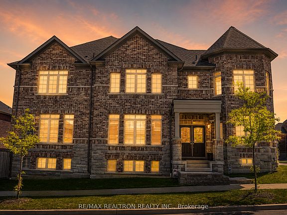 4th image of 2431 Hibiscus Dr