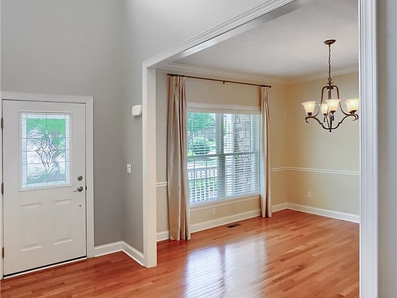 2nd image of 1403 Torrey Pine Dr