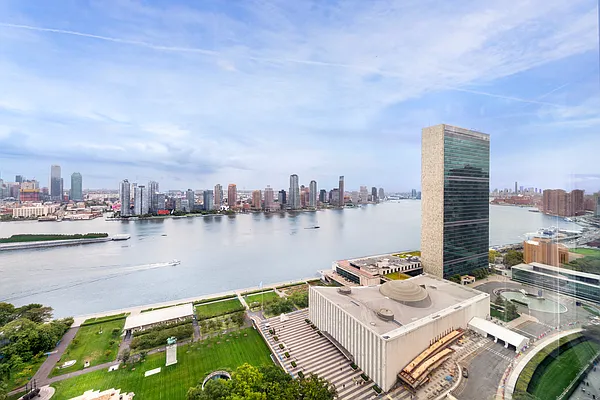 Rented by Brown Harris Stevens | media 9