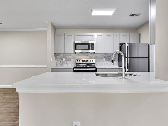 5th image of 1500 Ridge Brook Trl #2402