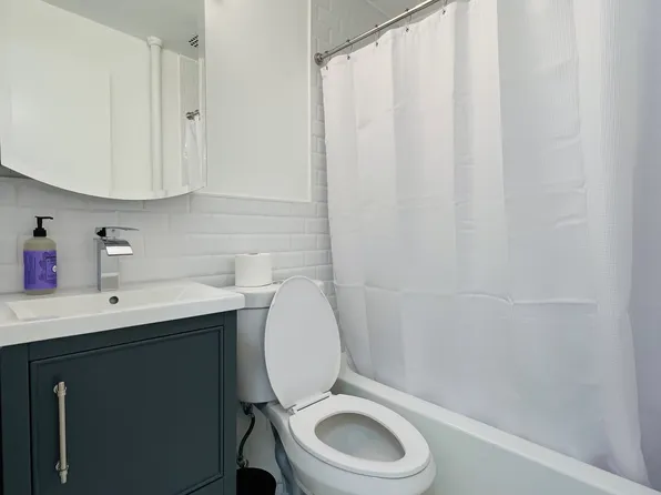 311 East 51st Street image 6 of 11