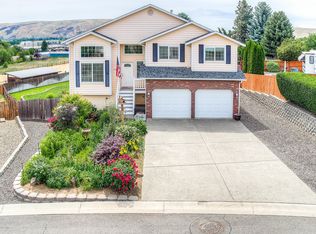 110 Lyle Loop, Selah, WA 98942