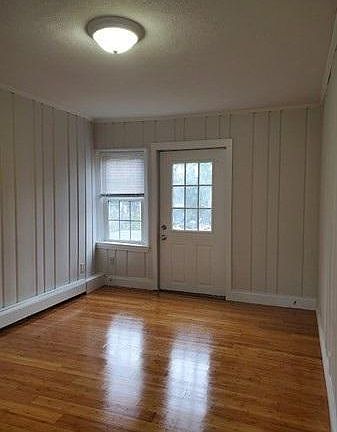 2nd image of 129 Commercial St #1