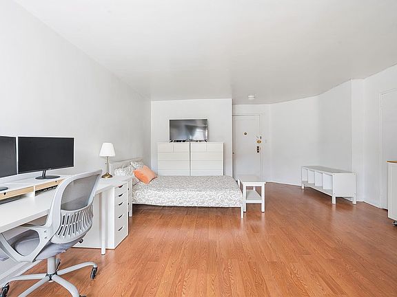 2nd image of 67-25 Clyde St APT 6P