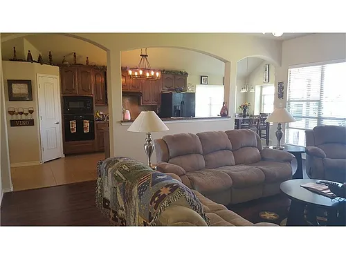706 Ireland Way Photo 1