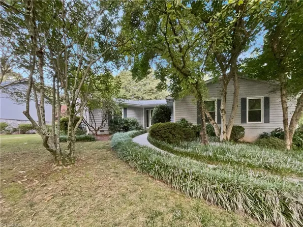 3711 Sagamore Dr, Greensboro, NC 27410
