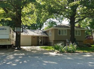 1047 N 17th Ave, Blair, NE 68008