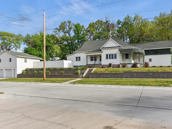 503 N 8th St, Missouri Valley, IA 51555