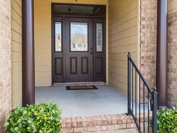 4th image of 3619 Sweetbriar Ave