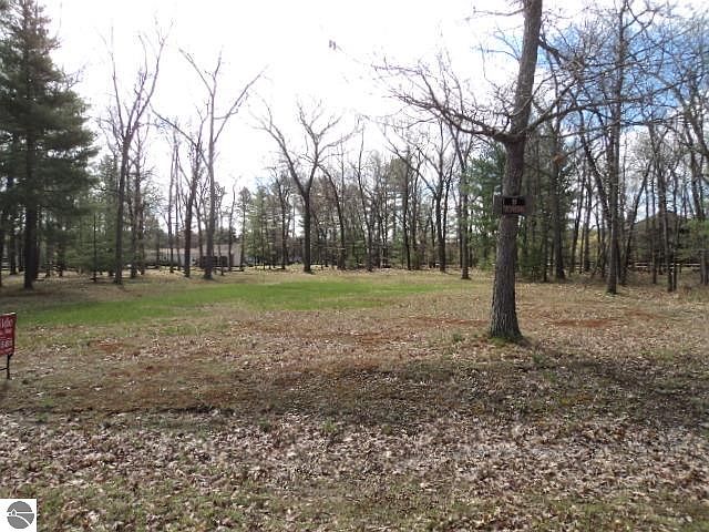 1st image of 0 Iroquois Trl
