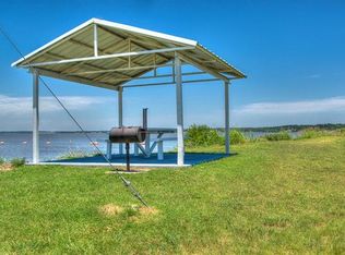 202 Tryall Dr, Runaway Bay, TX 76426