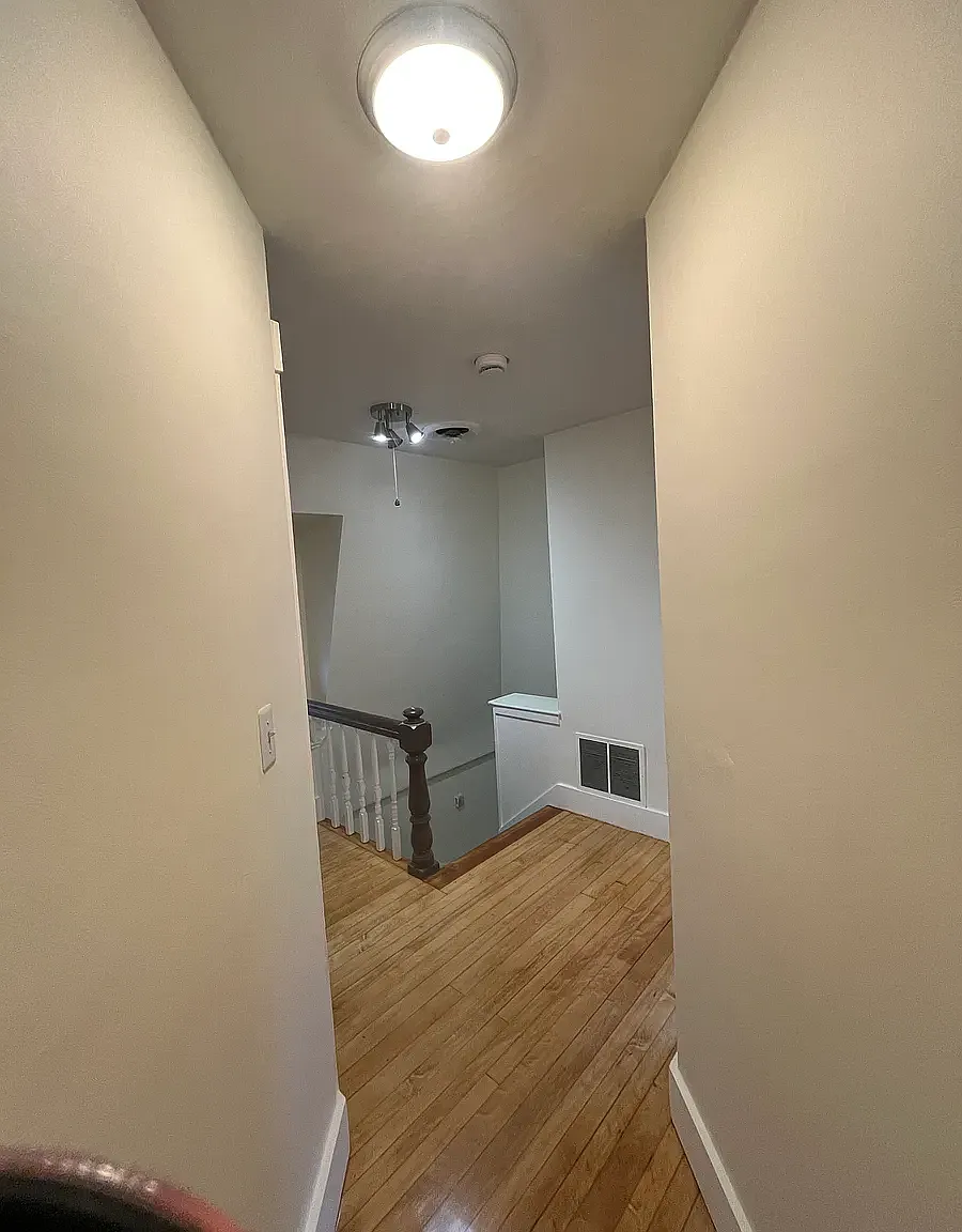 3 bed, 1000 sqft, $2,800 — Photo 4