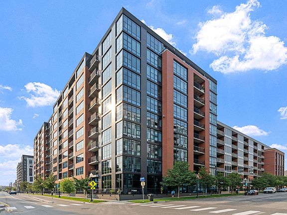 3rd image of 215 10th Ave S Unit 533