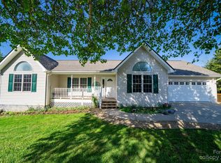 102 Ridge Brook Dr, Weaverville, NC 28787