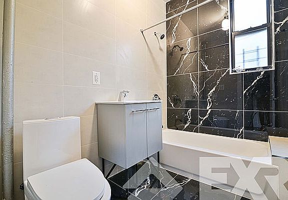 4th image of 1148 Rogers Ave APT 2