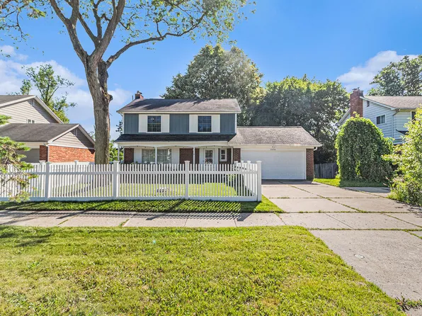 2576 Packard St, Ann Arbor, MI 48104