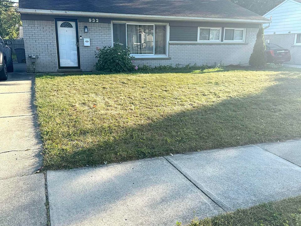 1st image of 932 E Harwood Ave
