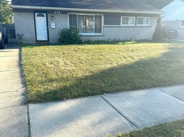 932 E Harwood Ave, Madison Heights, MI 48071