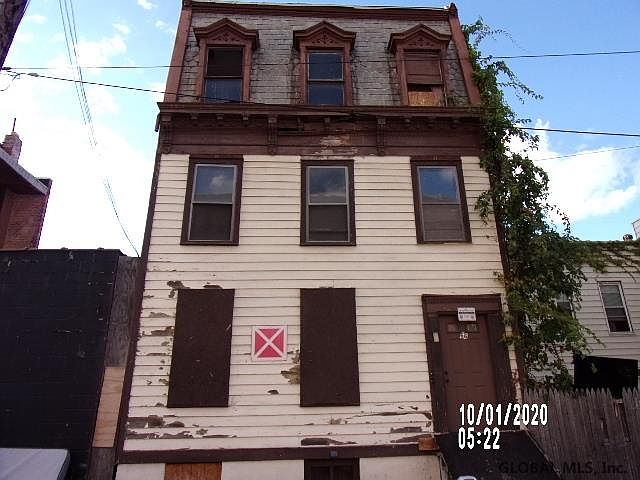 1st image of 66 Robin St