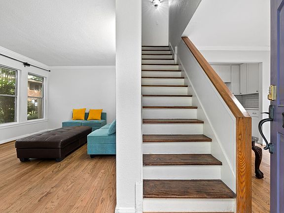 5th image of 4018 Blue Bonnet Blvd APT A