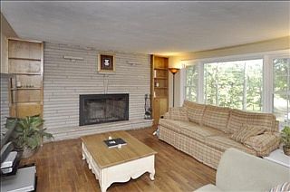 4th image of 8829 W O Ave