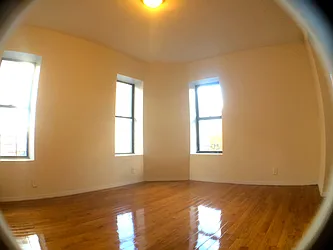 Rented by Uptown Property Group