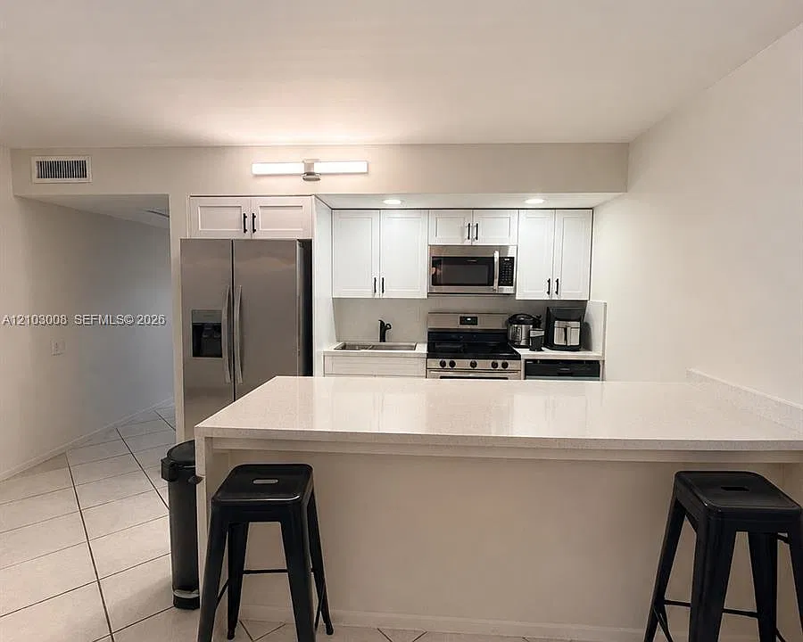 1207 Bahama Bnd #E1