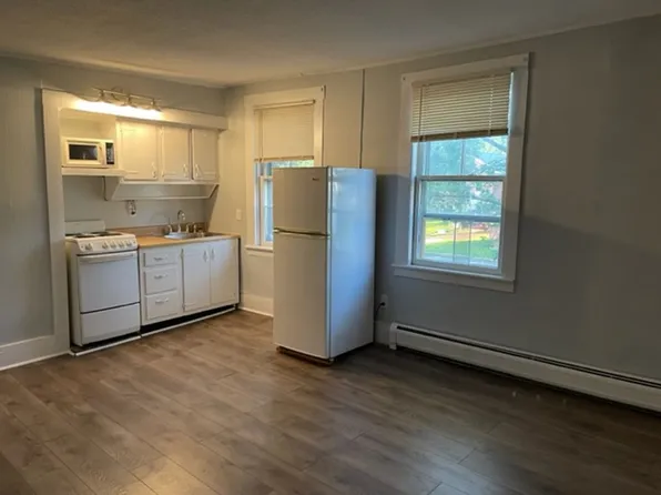 38 Railroad St, 38 Railroad St #5, Charlestown, NH 03603