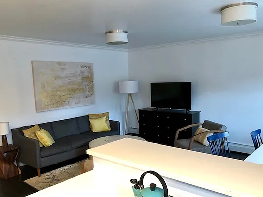 Rented by Douglas Elliman | media 38