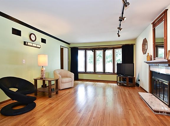 2nd image of 10001 Massasoit Ave