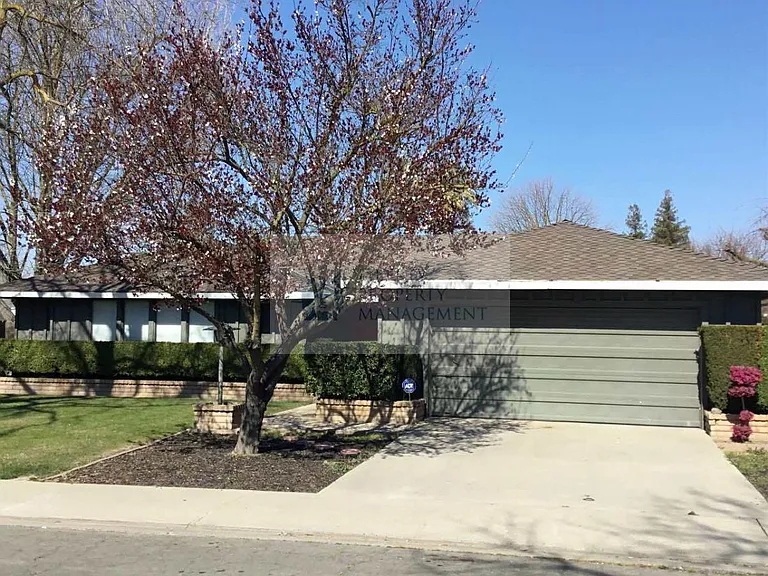 625 Mayflower St — Photo 14