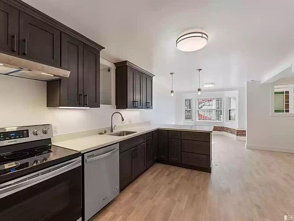 5th image of 2074 Bush St #2074
