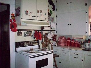 429 W 12th St, Trenton, MO 64683