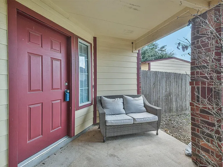 11735 Pebble Sands Dr — Photo 32