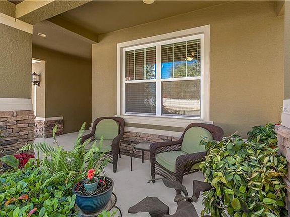 3rd image of 417 Meadowridge Cv
