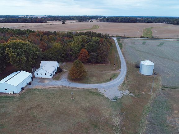 Seclusion from the road