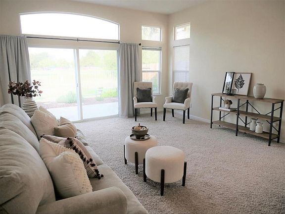 5th image of 160 Lake Dr