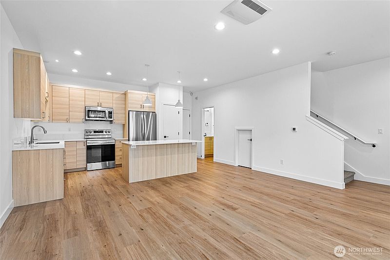 5th image of 4121 Deemer Road